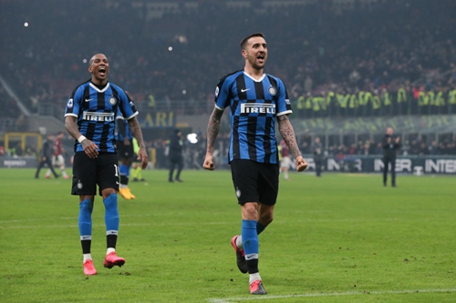 麦克丹尼尔斯第三节5中5轰12分，带领森林狼迫近比分（麦克丹尼尔斯第三节5投全中砍12分，助森林狼迫近比分）