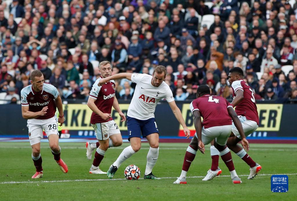 CBA：辽宁男篮稳住胜局 客场击败山东（CBA：辽宁男篮客场力克山东 稳稳拿下胜利）